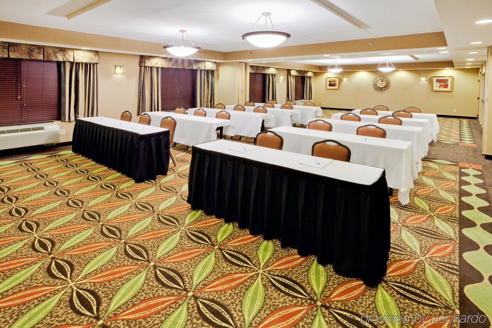 Holiday Inn Express Harrisburg East By Ihg Екстериор снимка